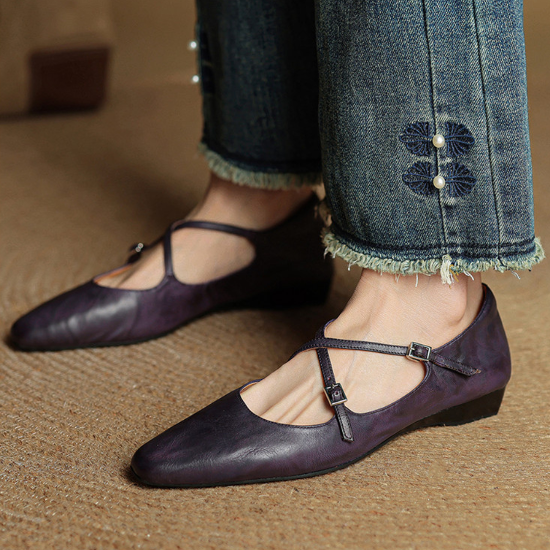 Vienna Genuine Leather Flats